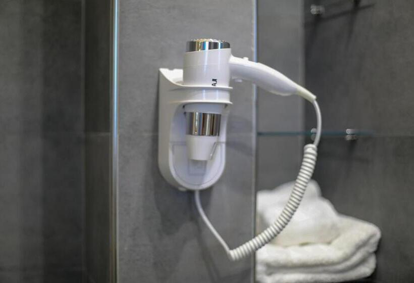 行政三人间, Terra Dei Sogni