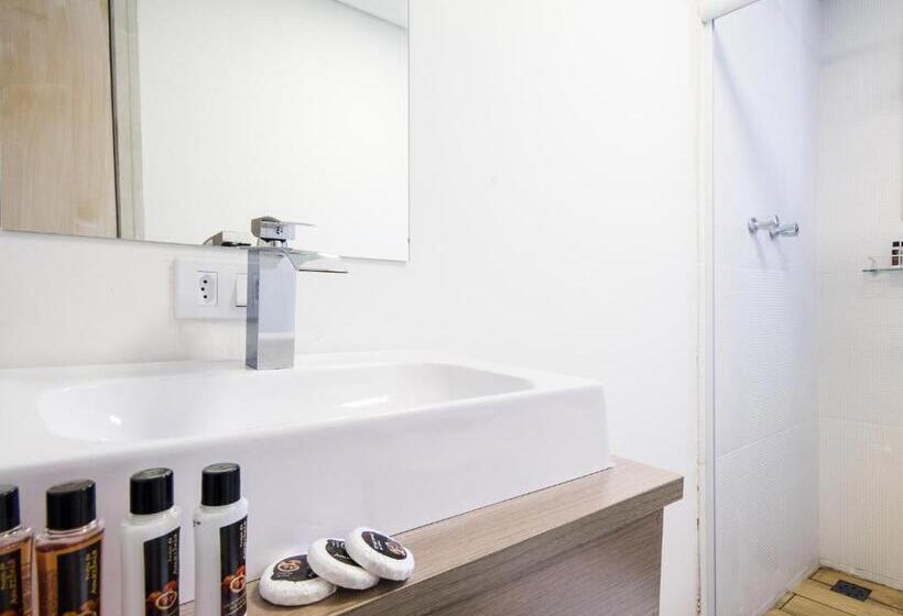 Basic Kolmen Hengen Huone, Villa Vintage Campos   Piscina E Opções De Suites Com Hidromassagem