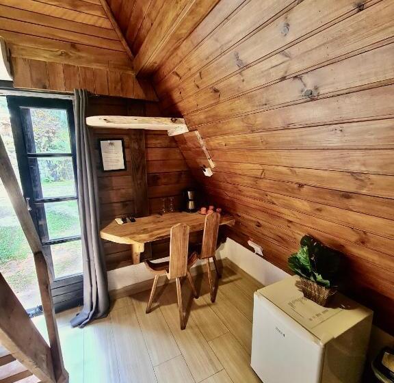 Шале Superior 1 Спальня, Villa Vintage Campos   Piscina E Opções De Suites Com Hidromassagem