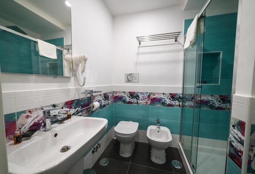 اتاق استاندارد, Anna S Family