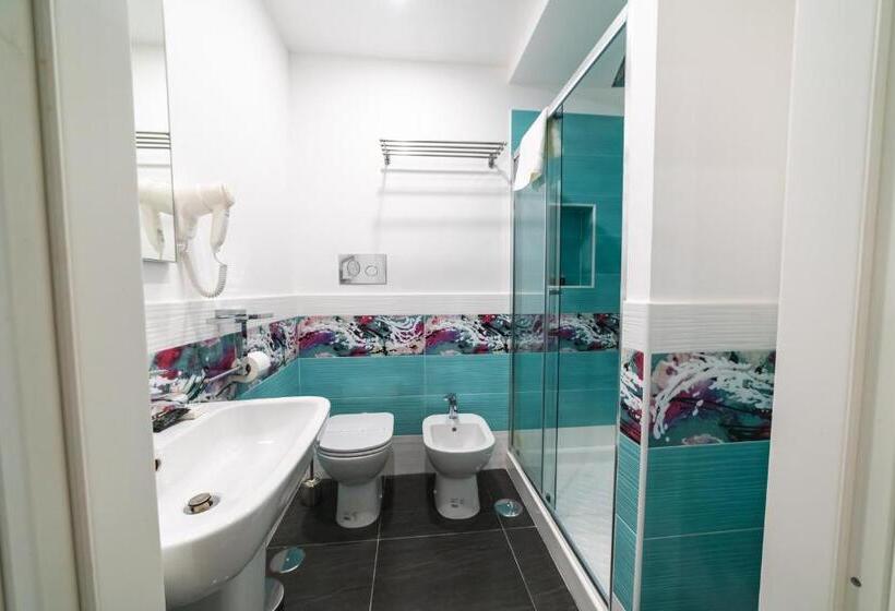 اتاق استاندارد, Anna S Family