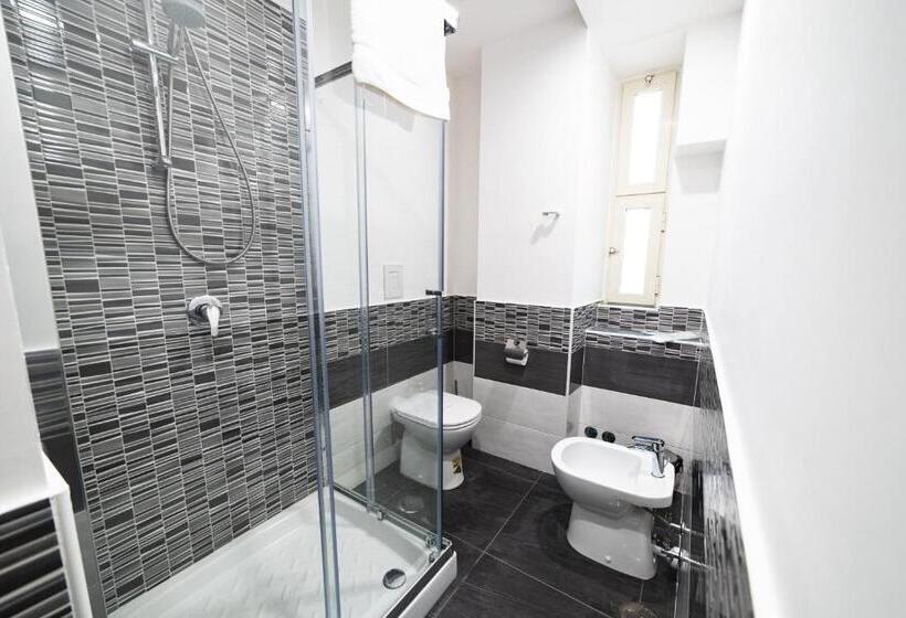 اتاق استاندارد, Anna S Family