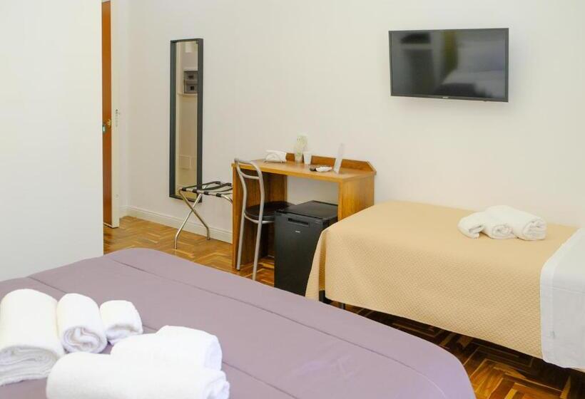 اتاق استاندارد سه نفره, Anna S Family