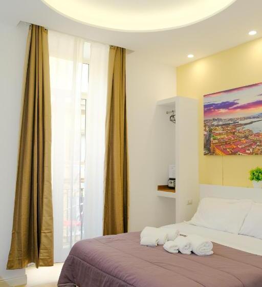 اتاق استاندارد سه نفره, Anna S Family