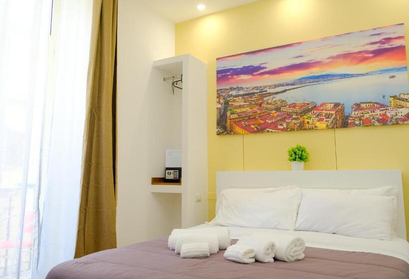 اتاق استاندارد سه نفره, Anna S Family