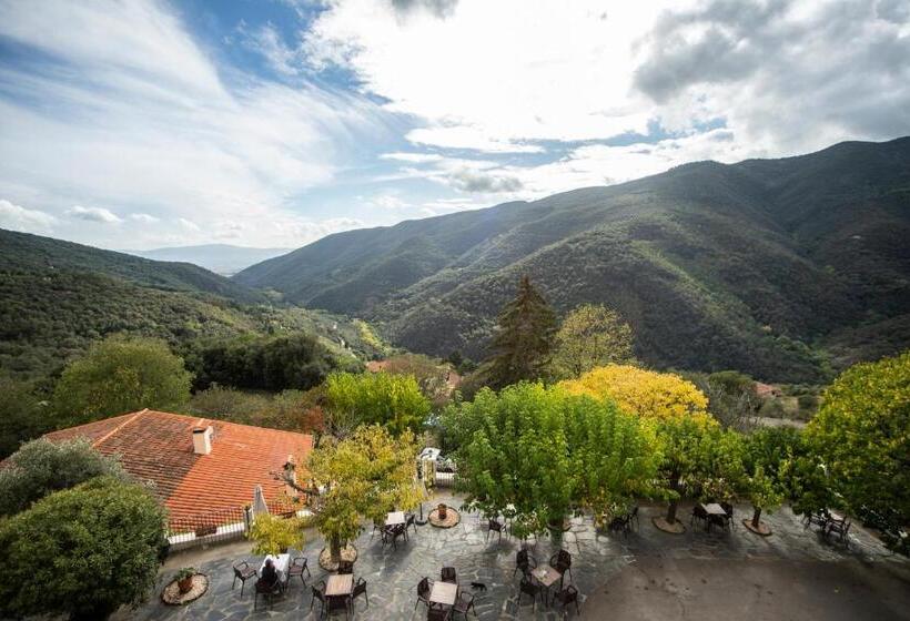 Номер Стандартный с Видом, Hostal Montserrat