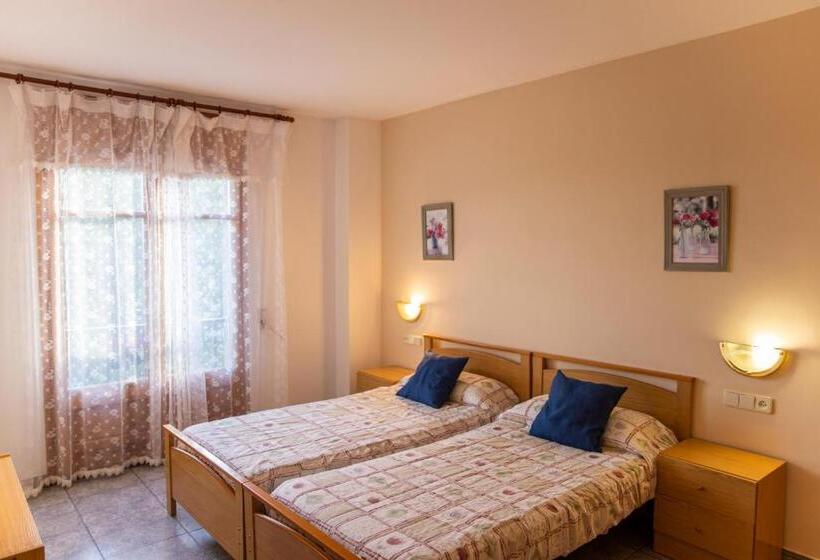 Номер Стандартный с Видом, Hostal Montserrat