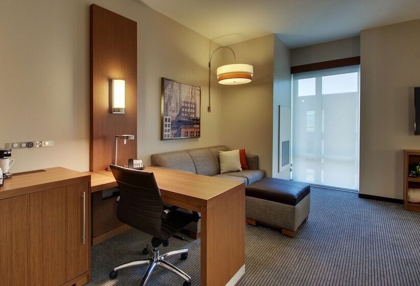 سوییت, Hyatt Place Milwaukee Downtown