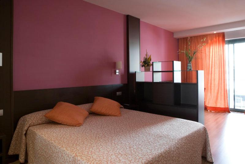 スタンダードルーム, Loar Ferreries