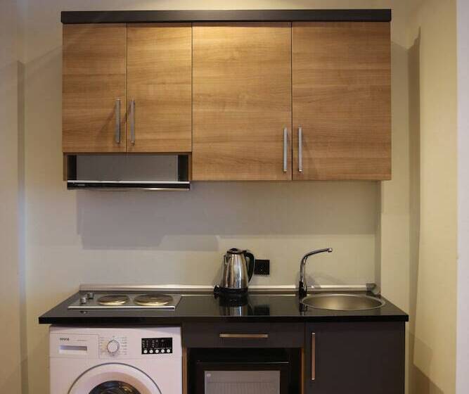 آپارتمان لوکس 1 خوابه, Metro City Apartments