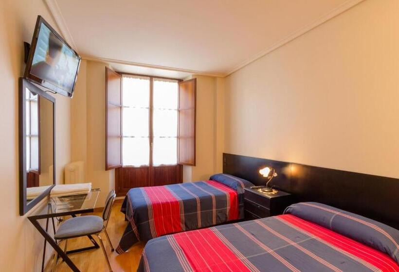 اتاق استاندارد با سرویس بهداشتی مشترک, Pension Logroño