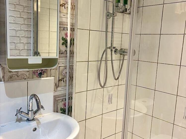 חדר אקונומי, Summerhill Guest House