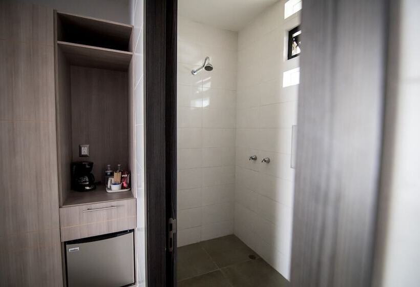 سوییت اجرایی, Maria Ines Hotel Suite