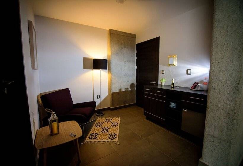 سوییت اجرایی, Maria Ines Hotel Suite