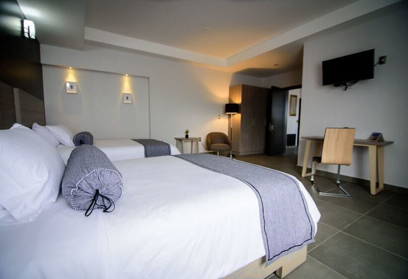 سوییت جونیور, Maria Ines Hotel Suite