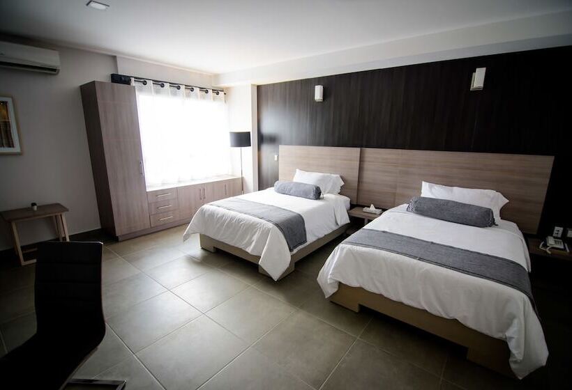 سوییت جونیور, Maria Ines Hotel Suite