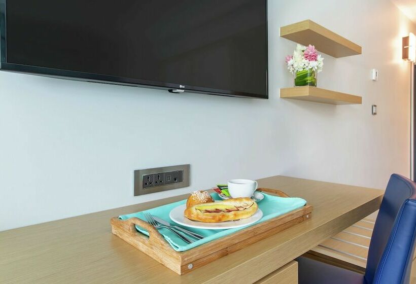 اتاق استاندارد با تخت دوبل و چشمانداز, Harbor Club St. Lucia, Curio Collection By Hilton