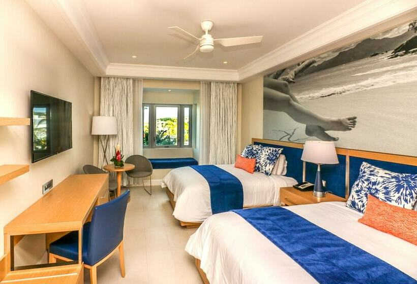 اتاق استاندارد با 2 تخت دوبل, Harbor Club St. Lucia, Curio Collection By Hilton