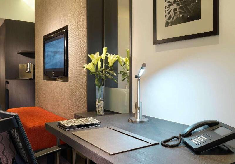 سوییت جونیور با بالکن, My Moon Hotel Hanoi