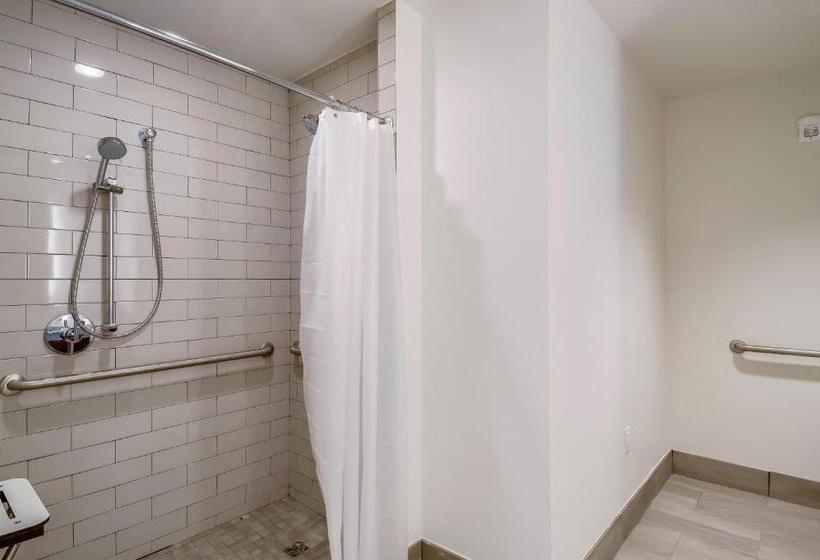 סוויטה מותאמת לאדם עם מוגבלויות, New Bedford Harbor Hotel, Ascend Hotel Collection