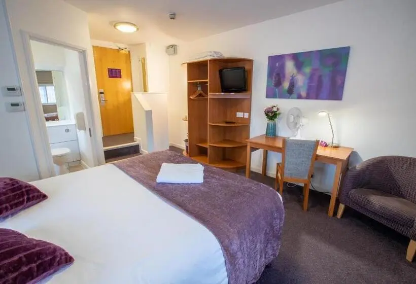 اتاق لوکس, Redwings Lodge Solihull