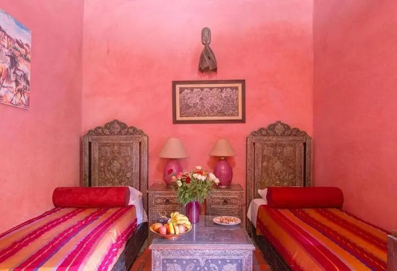 اتاق استاندارد سه نفره, Riad Lalla Khiti