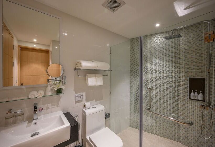 اتاق سوپریور, The Beachfront Hotel Phuket