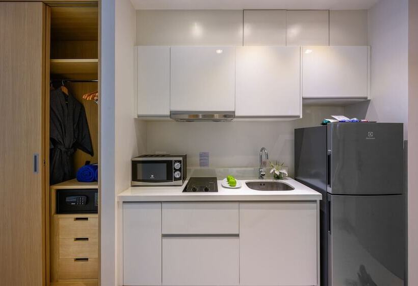 اتاق سوپریور, The Beachfront Hotel Phuket