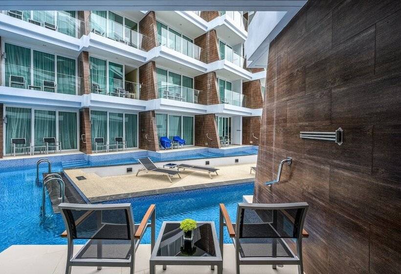 اتاق سوپریور, The Beachfront Hotel Phuket