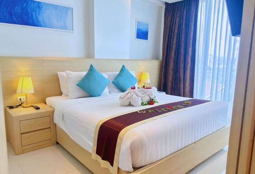 سوییت با چشمانداز دریا, The Beachfront Hotel Phuket