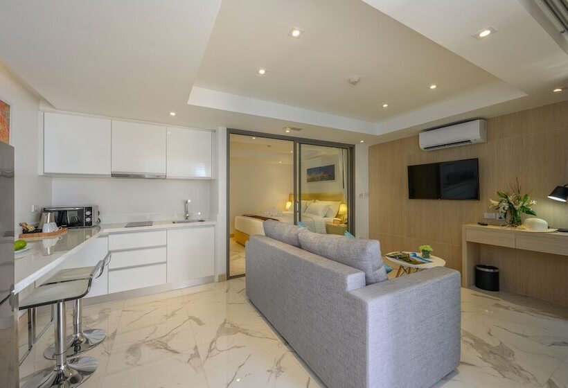 سوییت, The Beachfront Hotel Phuket