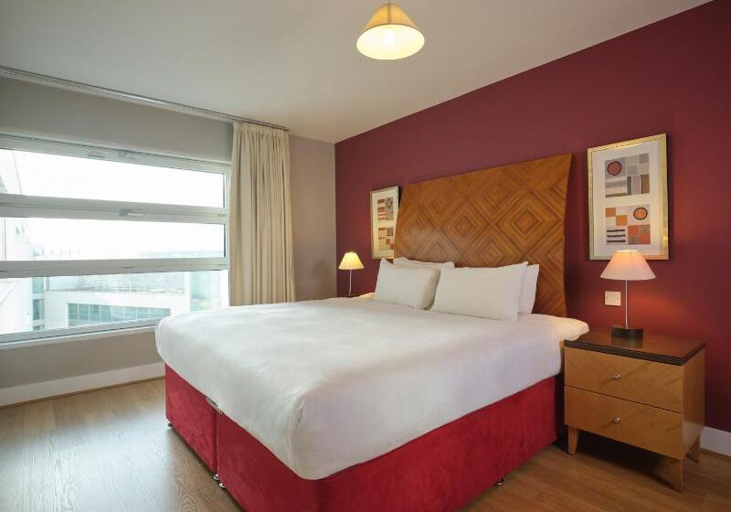 اتاق سوپریور با چشمانداز دریا, The Beachfront Hotel Phuket