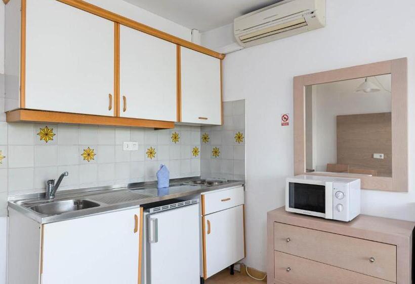 스탠다드 발코니 스튜디오, Mariner Club