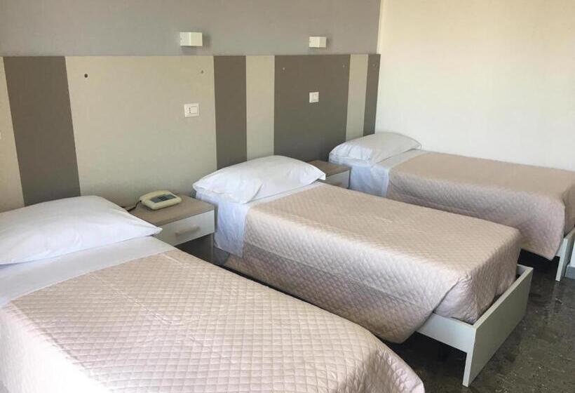 标准三人间, Piccolo Hotel Lamezia