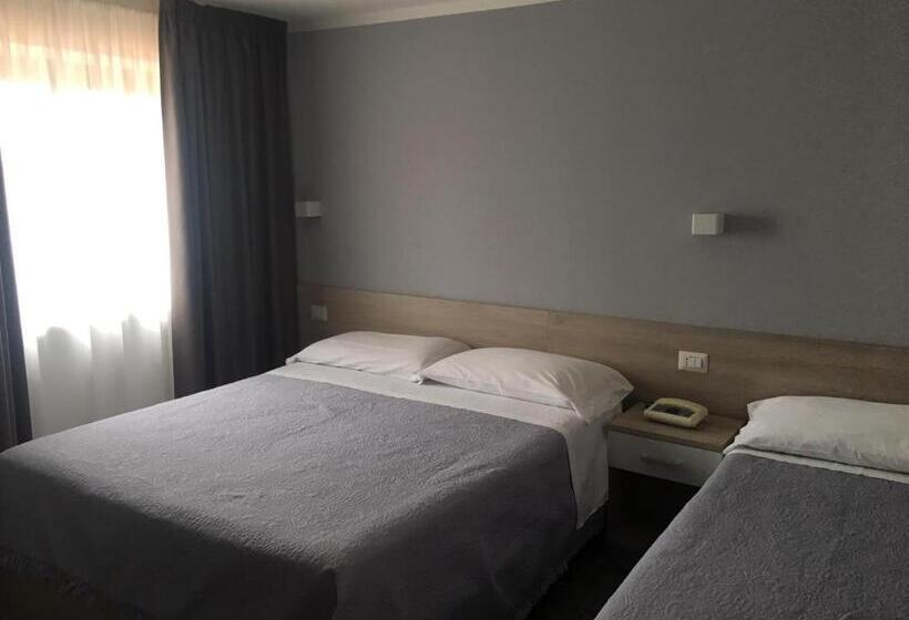 标准三人间, Piccolo Hotel Lamezia