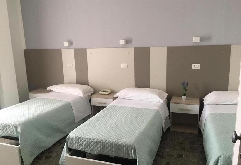 Четырехместный Номер Стандарт, Piccolo Hotel Lamezia