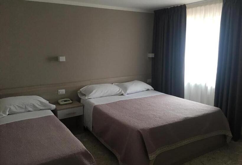Трежместный Номер Economy, Piccolo Hotel Lamezia