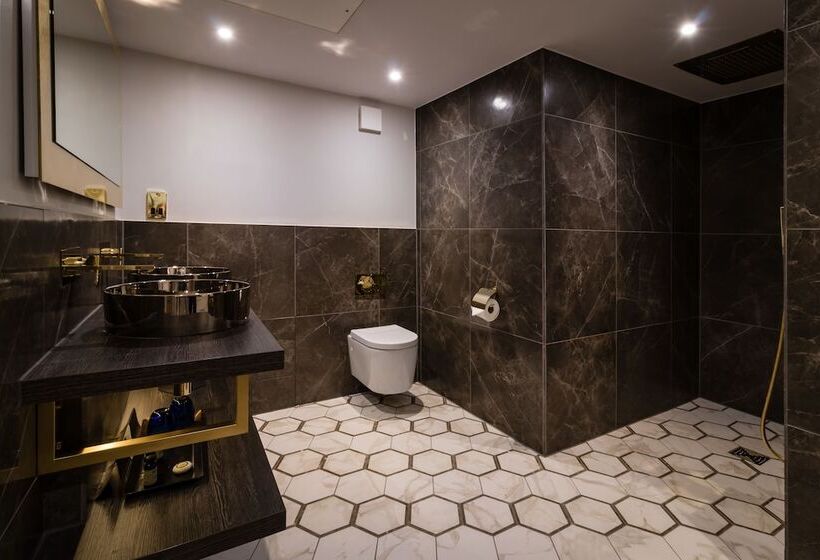 Люкс Повышенной Комфортности, Seven