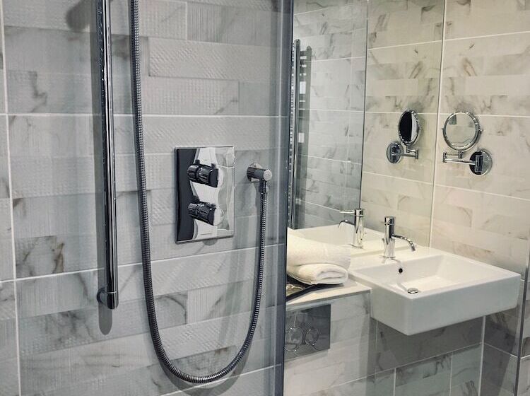 Стандартный Номер Кровать Кинг, Seven