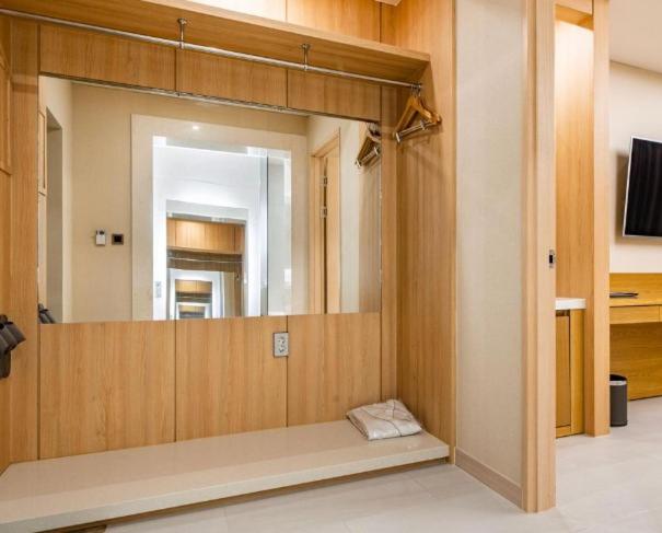 スタンダードルーム, Time Square