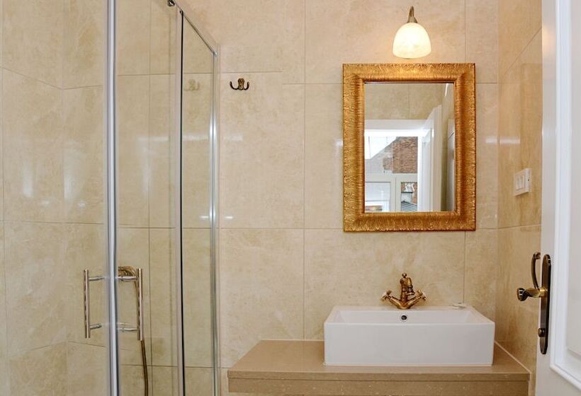 استودیوی استاندارد, Apartments & Rooms Flowers