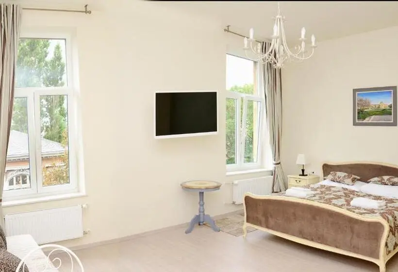 Standard-studio, Apartments & Rooms Flowers