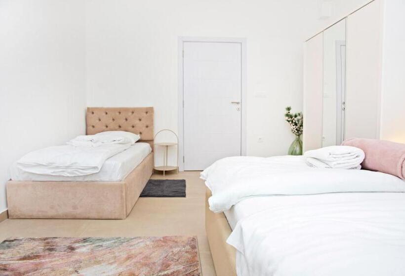 شقة غرفة واحدة, Apartments & Rooms Flowers