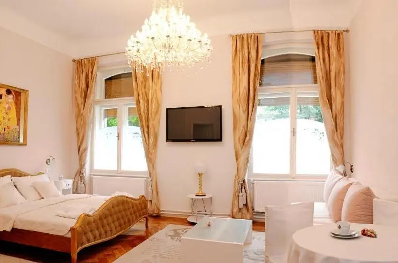 Standard-studio, Apartments & Rooms Flowers