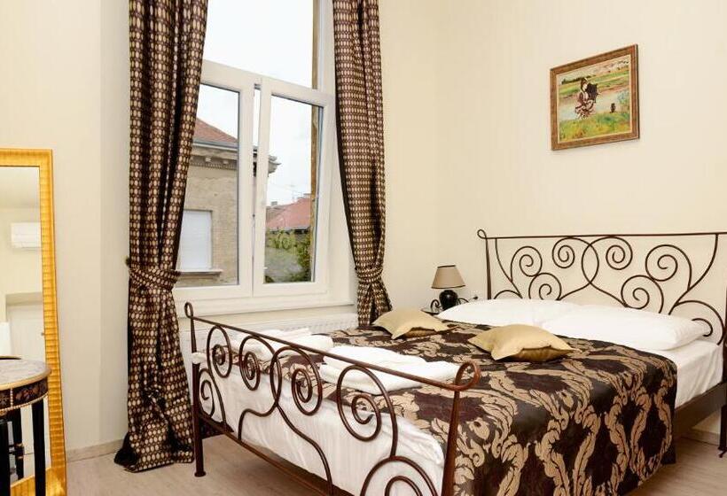 غرفة قياسية, Apartments & Rooms Flowers