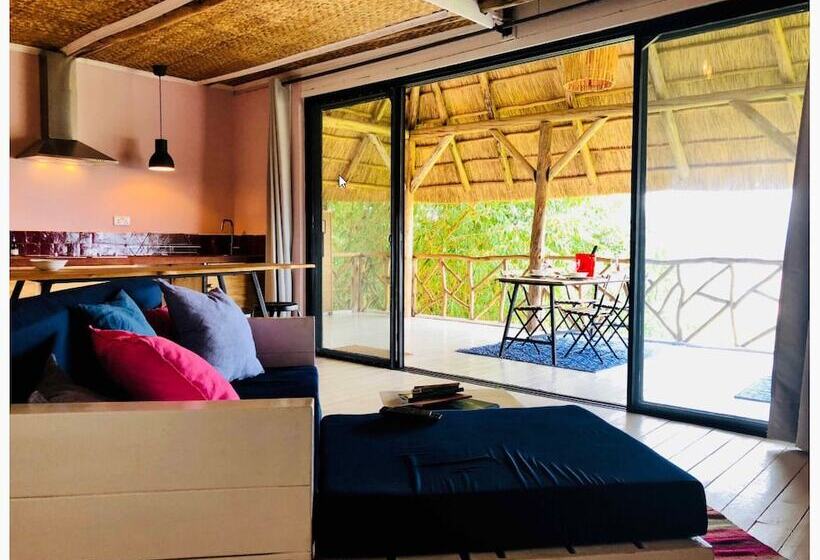 2 Szobás Apartman, Pili Pili Boutique