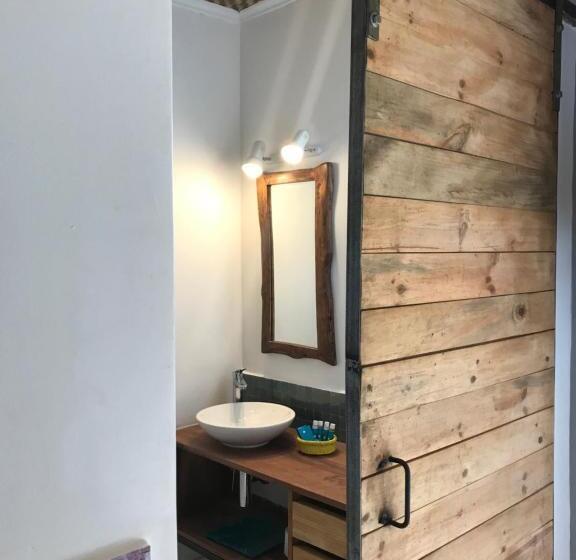 2 Szobás Apartman, Pili Pili Boutique