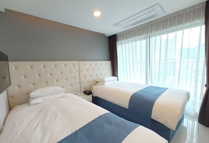 جناح رئاسى, Stay:on