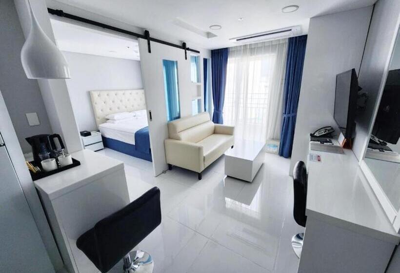 غرفة ديلوكس, Stay:on