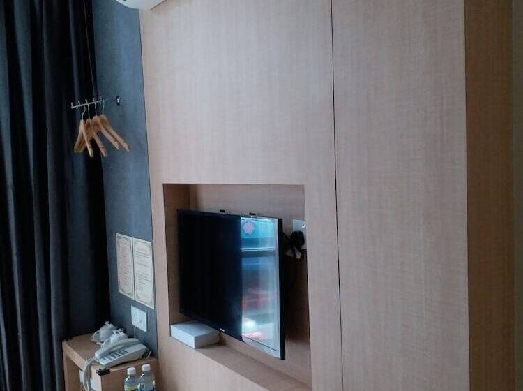 غرفة عائلية, Kyoto Boutique